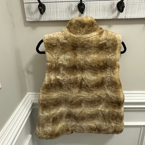 Fuda Studio size S Faux-Fur Vest (reversible) - Picture 2 of 7